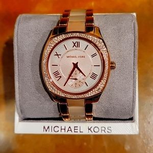 Michael Kors rose gold watch